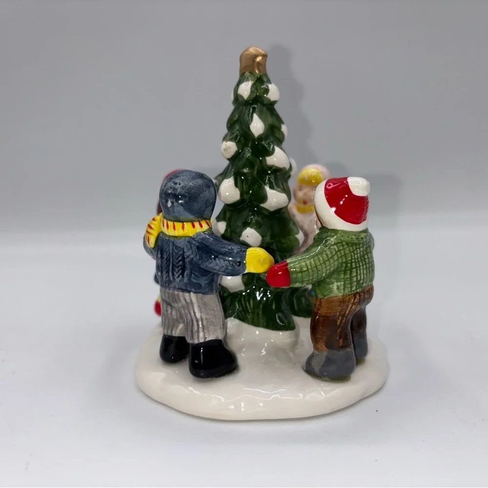 Department 56 1986 The Original Snow Village Kids Around The Tree 5094-6 Vintage